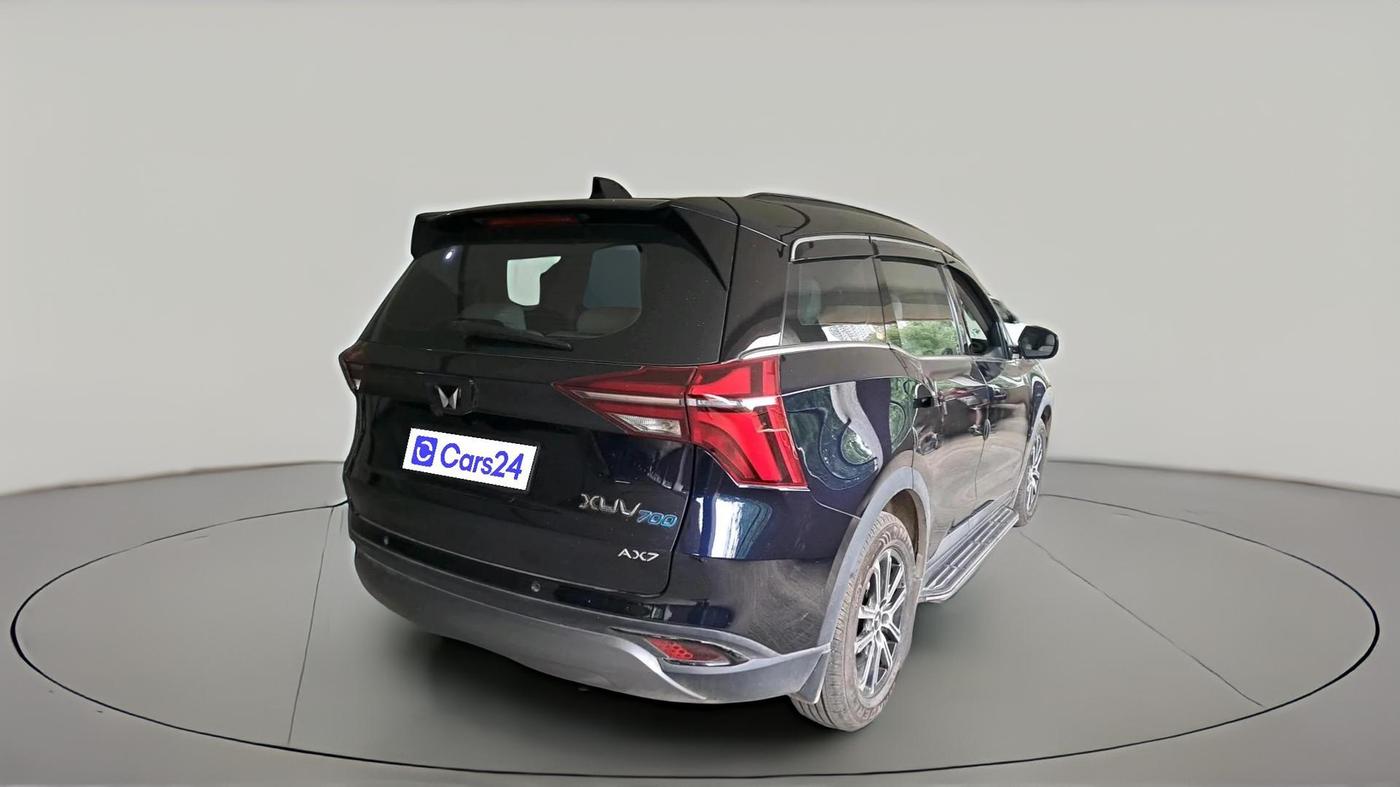 2025 Mahindra XUV700 AX 7 P AT 7 STR, Petrol, Automatic, 6,167 km, exterior
