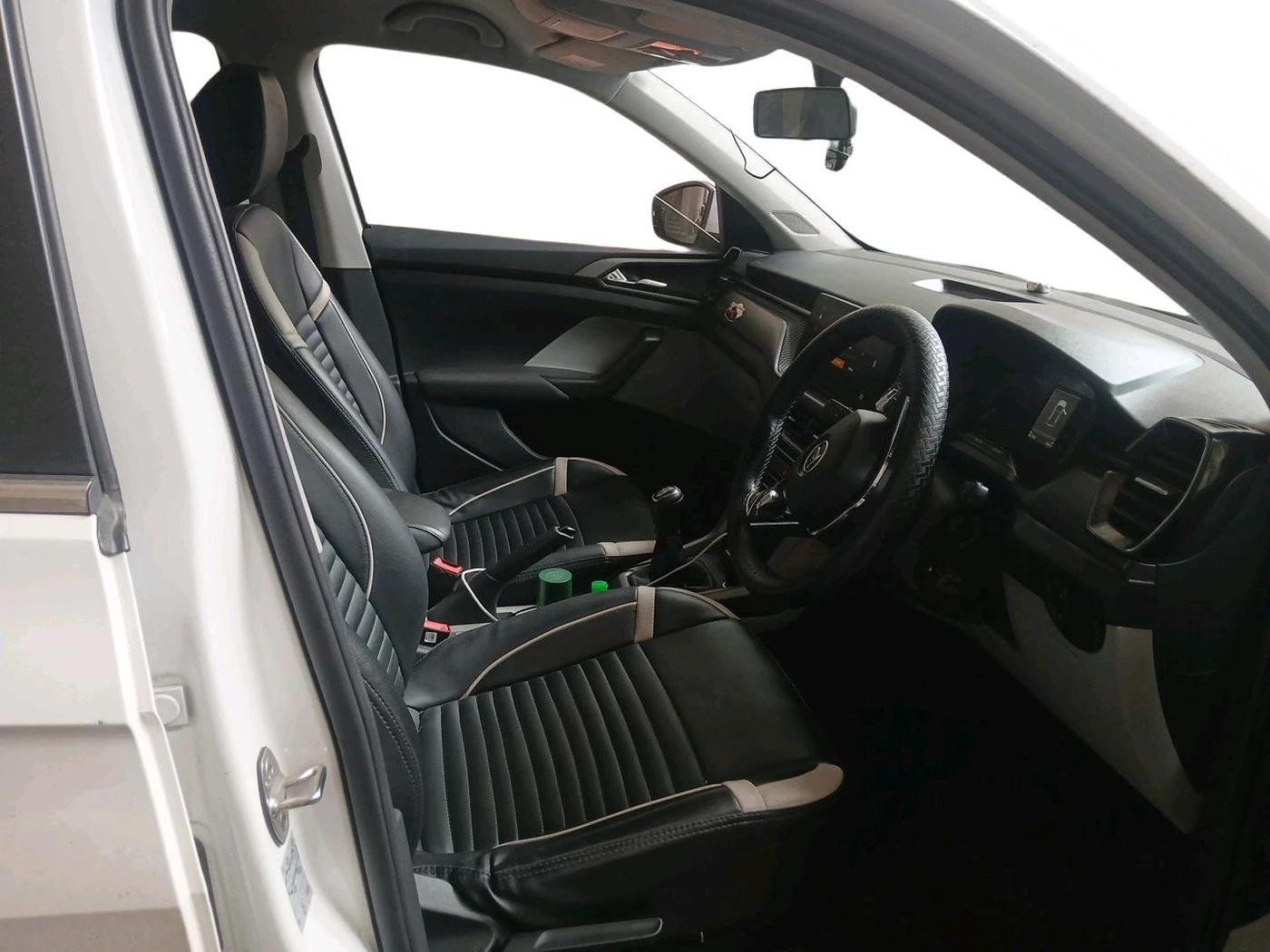 2024 Skoda KUSHAQ AMBITION 1.0L TSI MT, Petrol, Manual, 46,100 km, interior
