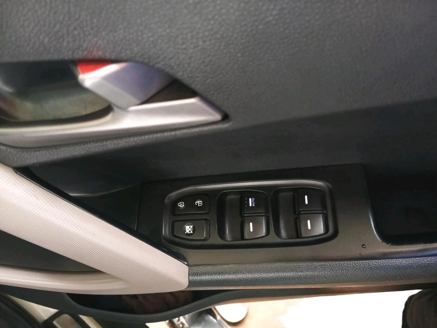 2016 Hyundai Creta SX PLUS AT 1.6 PETROL, Petrol, Automatic, 42,143 km, interior