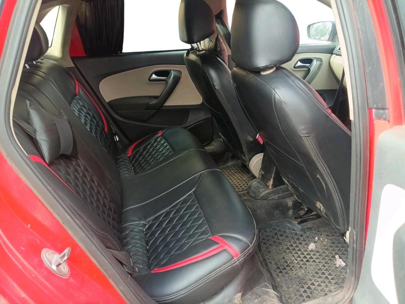 2013 Volkswagen Polo HIGHLINE DIESEL, Diesel, Manual, 2,83,942 km, interior