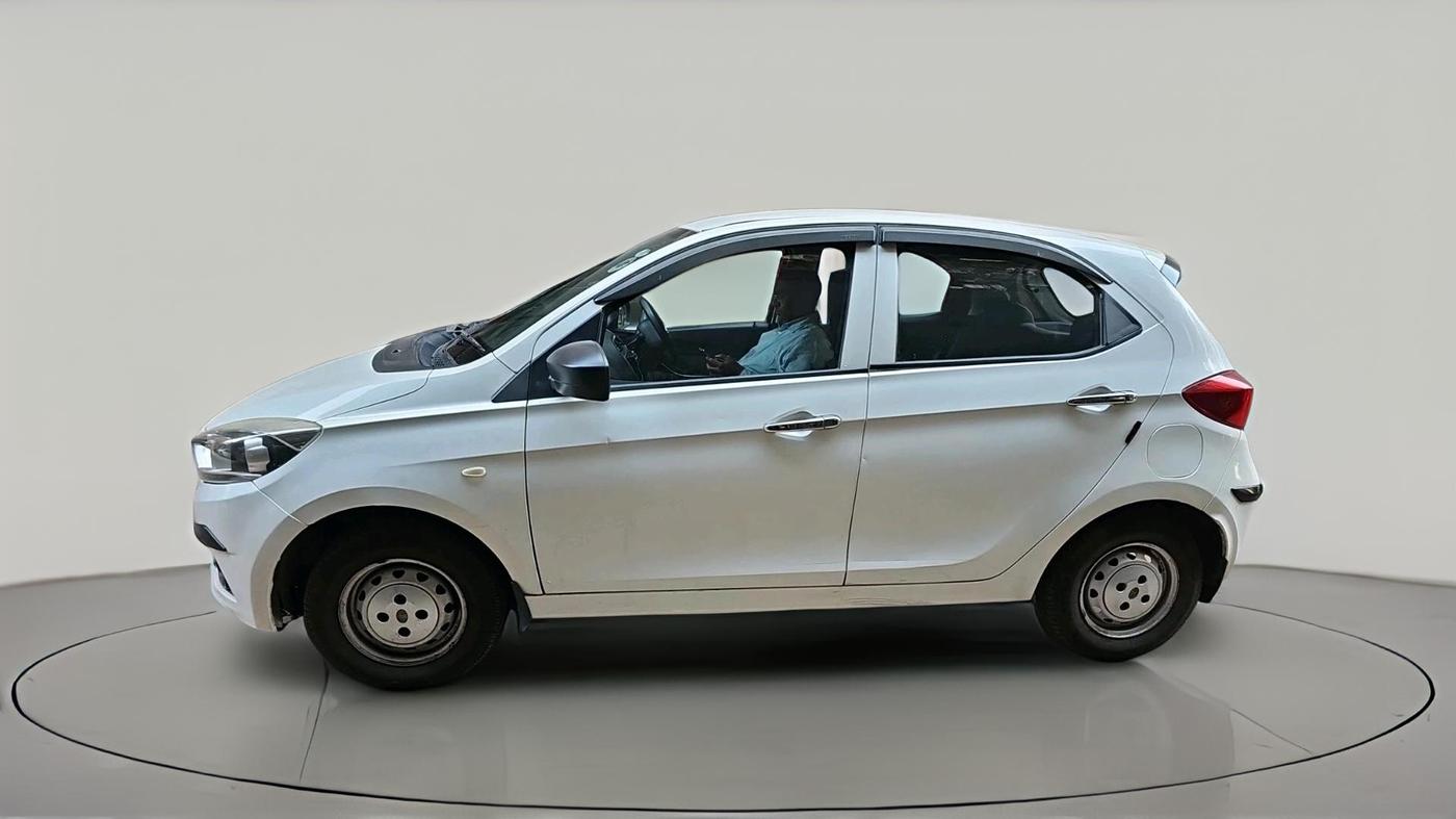 2017 Tata Tiago XM PETROL, Petrol, Manual, 28,630 km, exterior