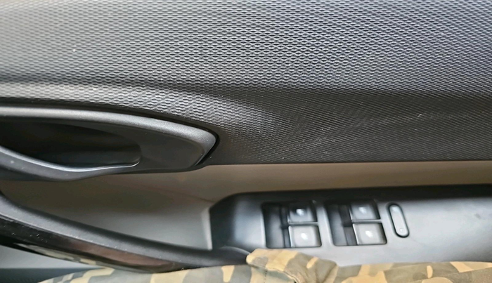 2017 Tata Tiago XM PETROL, Petrol, Manual, 28,630 km, interior