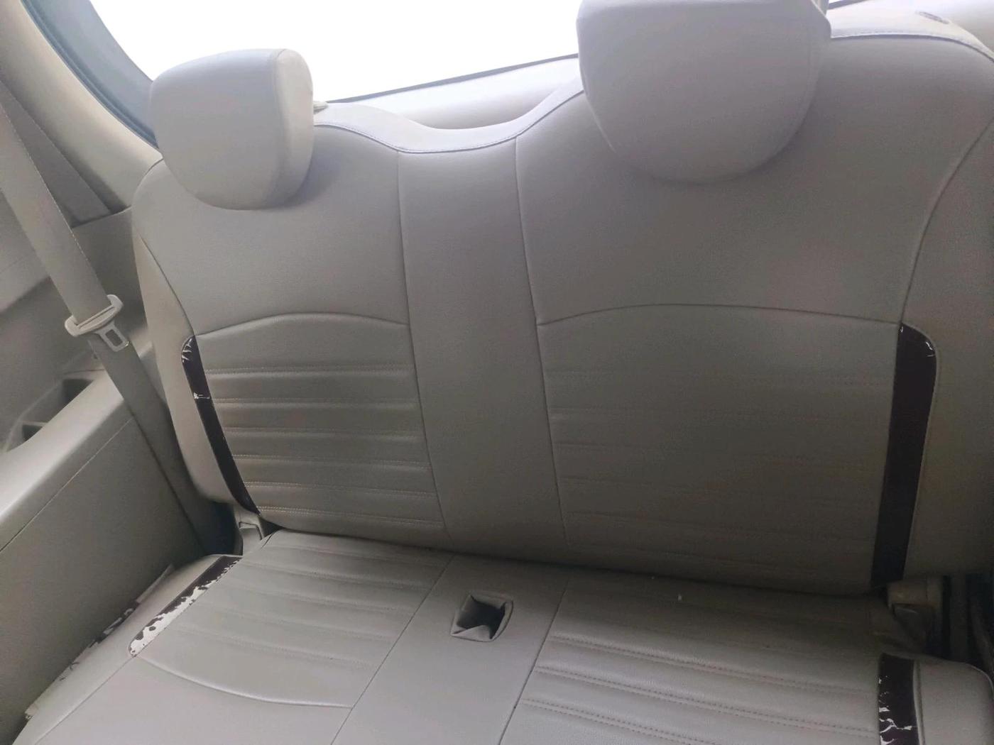 2014 Maruti Ertiga VDI, Diesel, Manual, 2,11,399 km, interior