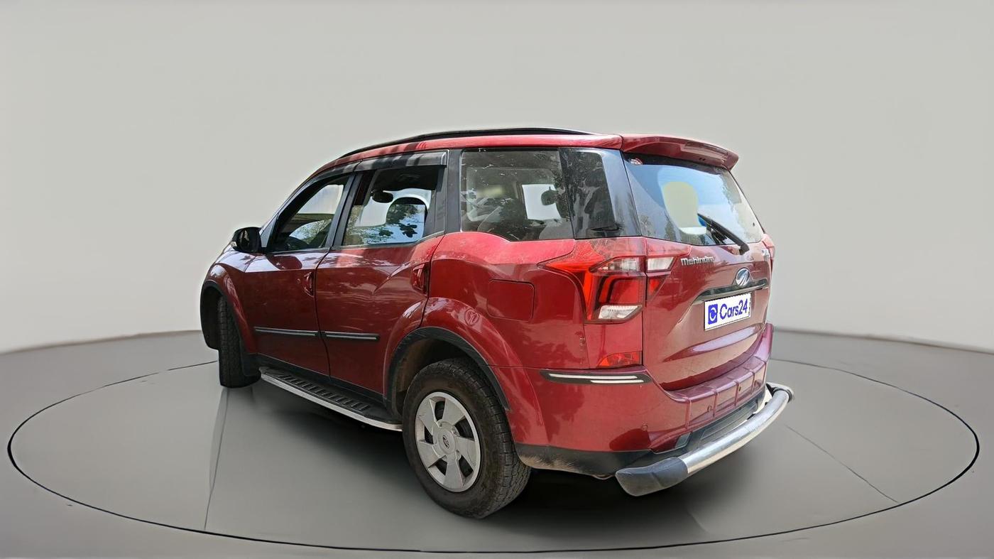 2018 Mahindra XUV500 W7 AT, Diesel, Automatic, 90,108 km, exterior