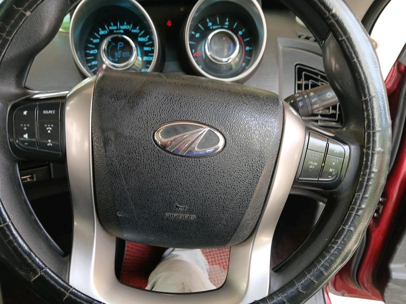 2018 Mahindra XUV500 W7 AT, Diesel, Automatic, 90,108 km, interior