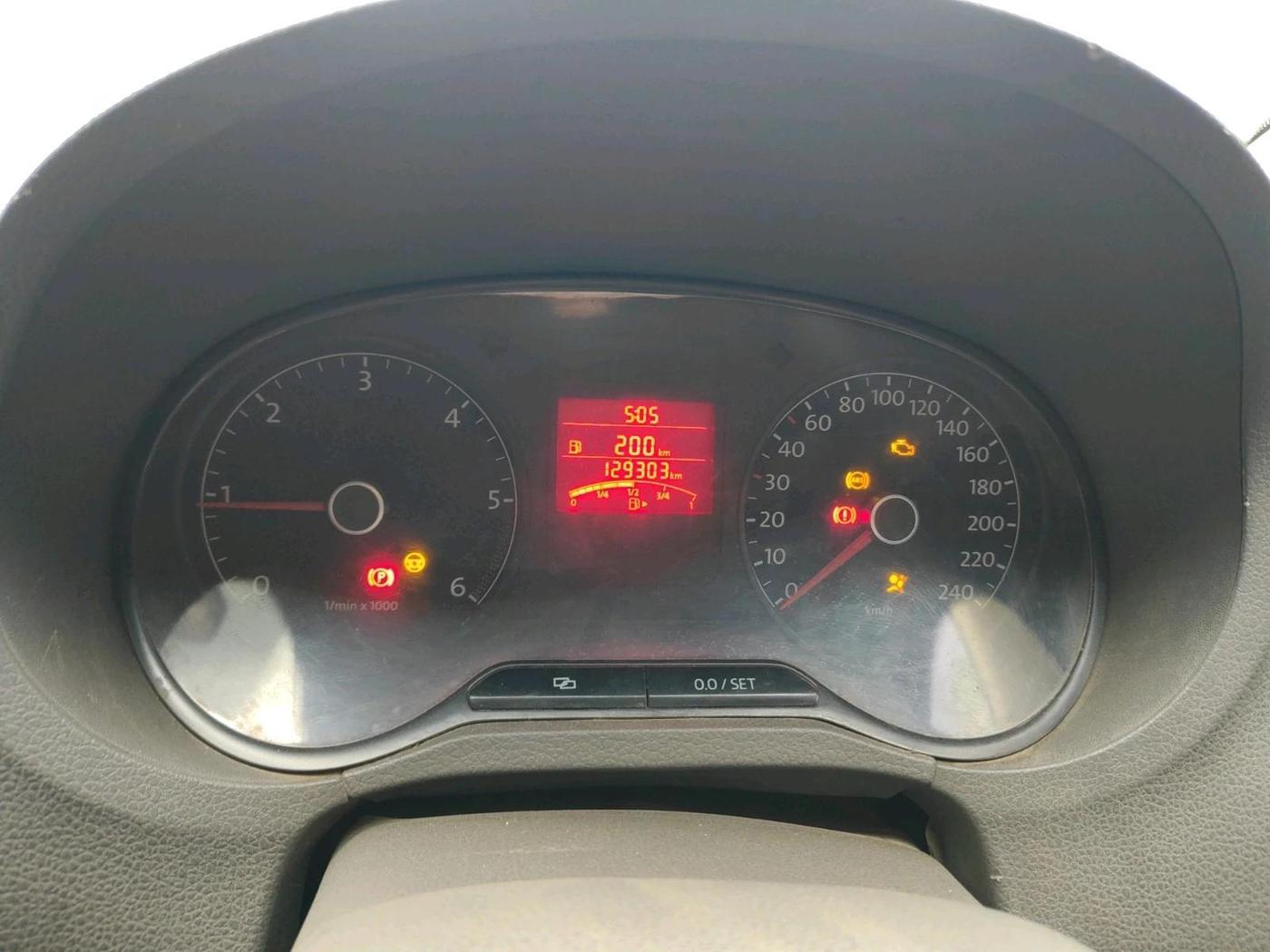 2011 Volkswagen Vento HIGHLINE DIESEL 1.6, Diesel, Manual, 1,29,303 km, interior