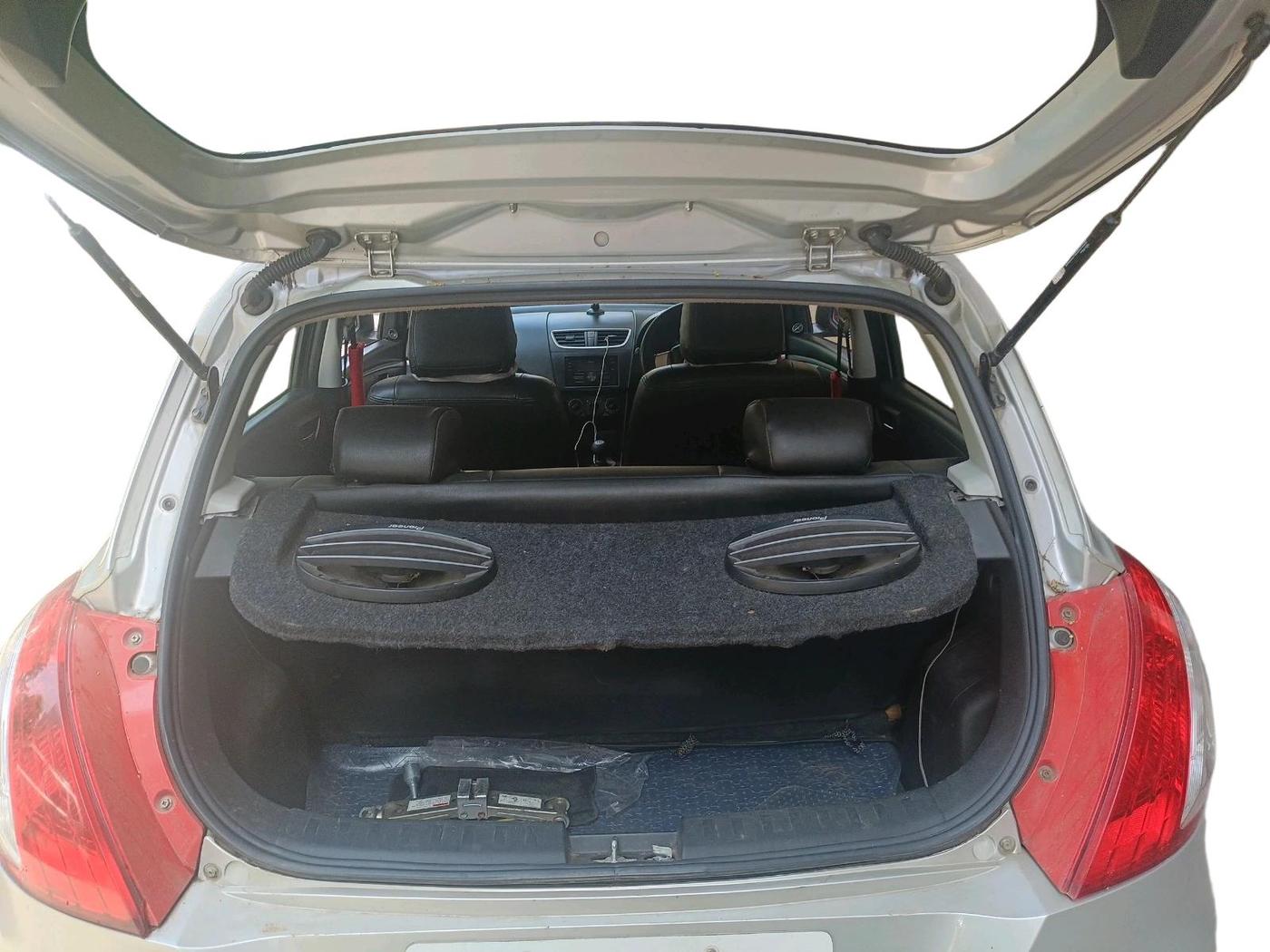 2011 Maruti Swift VXI, Petrol, Manual, 85,254 km, exterior