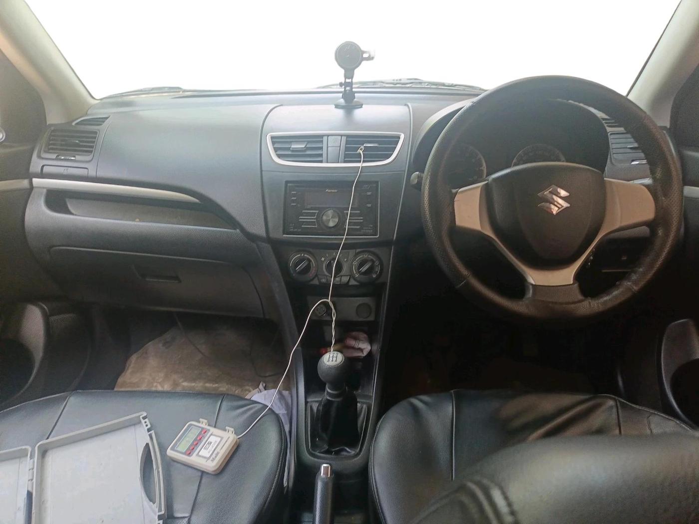 2011 Maruti Swift VXI, Petrol, Manual, 85,254 km, interior