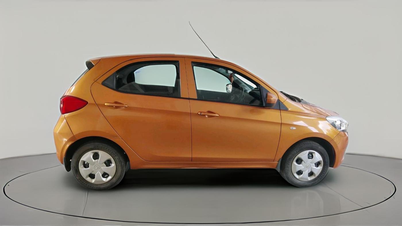 2017 Tata Tiago XT (O) PETROL, Petrol, Manual, 26,301 km, exterior
