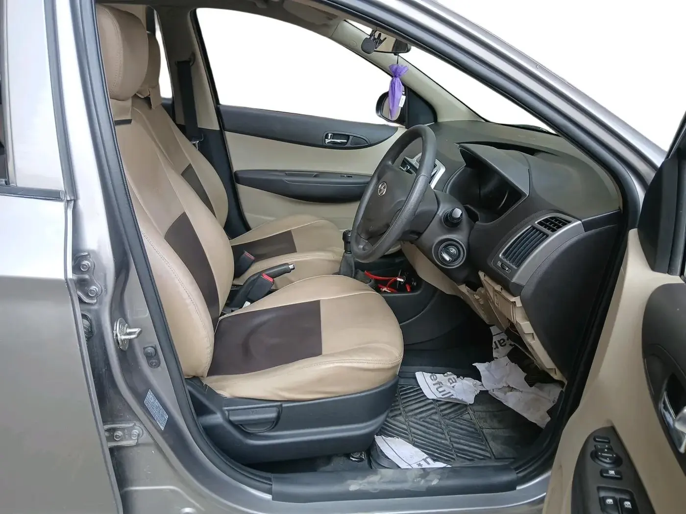 2013 Hyundai i20 MAGNA 1.2, Petrol, Manual, 71,834 km, interior