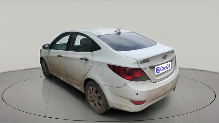 2011 Hyundai Verna FLUIDIC 1.6 CRDI SX, Diesel, Manual, 1,58,426 km, exterior