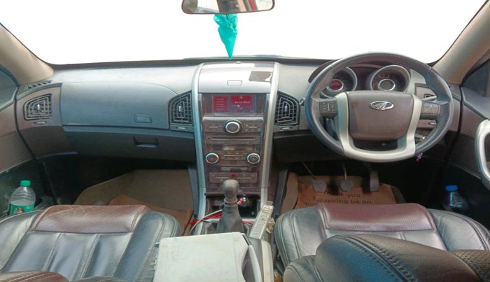 2014 Mahindra XUV500 W8, Diesel, Manual, 1,34,151 km, interior