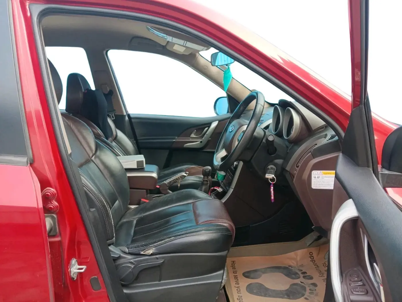 2014 Mahindra XUV500 W8, Diesel, Manual, 1,34,151 km, interior