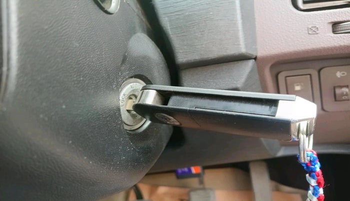 2014 Mahindra XUV500 W8, Diesel, Manual, 1,34,151 km, interior