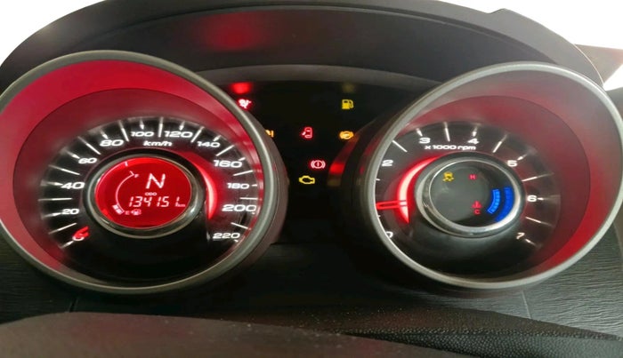 2014 Mahindra XUV500 W8, Diesel, Manual, 1,34,151 km, interior