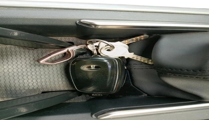 2024 Tata Safari PURE PLUS S, Diesel, Manual, 44,810 km, interior