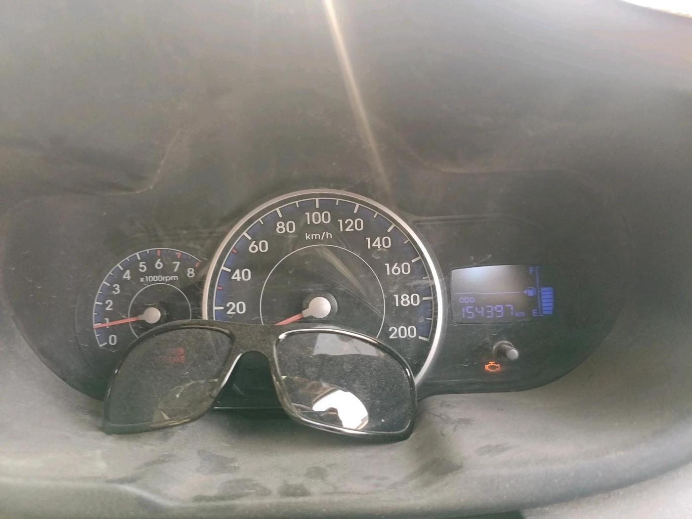 2013 Hyundai i10 SPORTZ 1.1, CNG, Manual, 1,54,397 km, interior