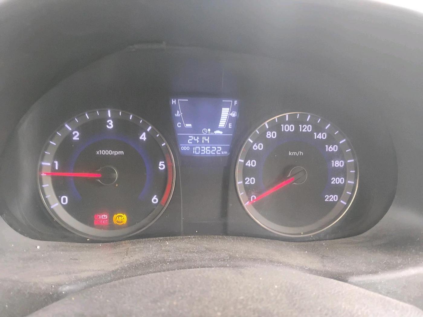2012 Hyundai Verna FLUIDIC 1.6 EX CRDI AT, Diesel, Automatic, 1,03,622 km, interior