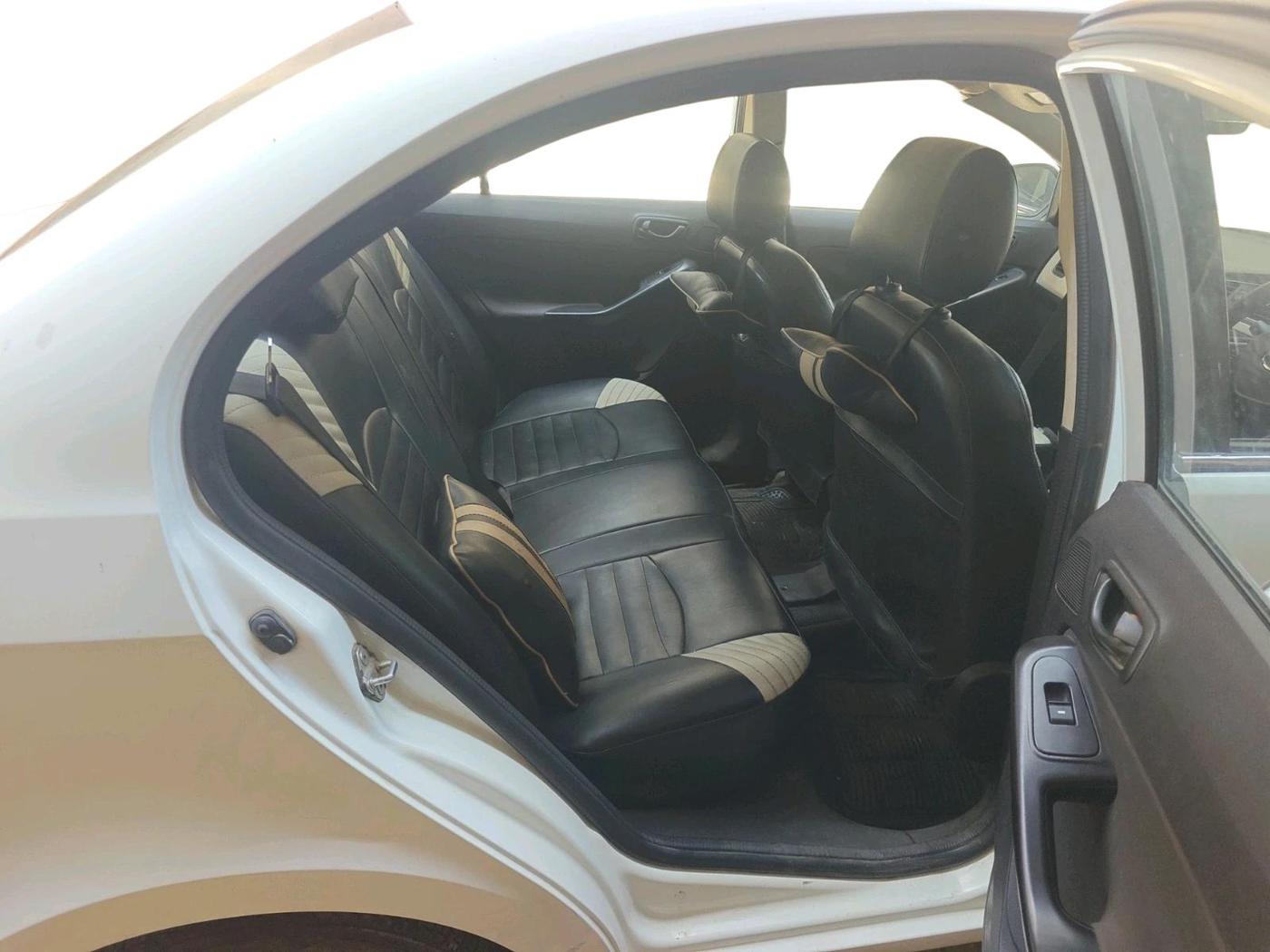 2015 Tata Zest XMS PETROL, Petrol, Manual, 85,309 km, interior