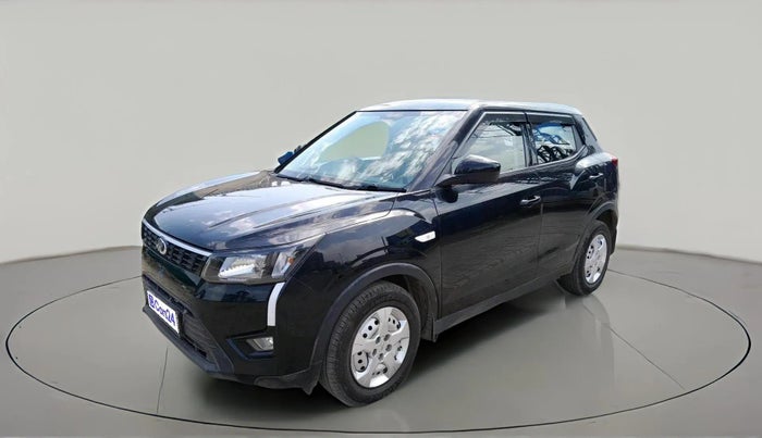 2022 Mahindra XUV300 W4 1.2 PETROL, Petrol, Manual, 1,06,535 km, exterior