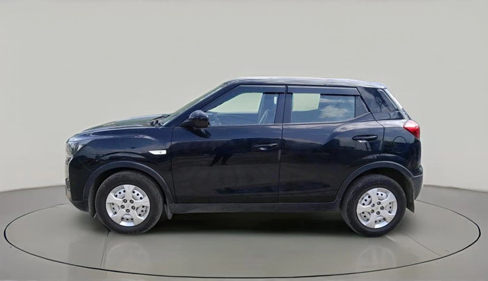 2022 Mahindra XUV300 W4 1.2 PETROL, Petrol, Manual, 1,06,535 km, exterior