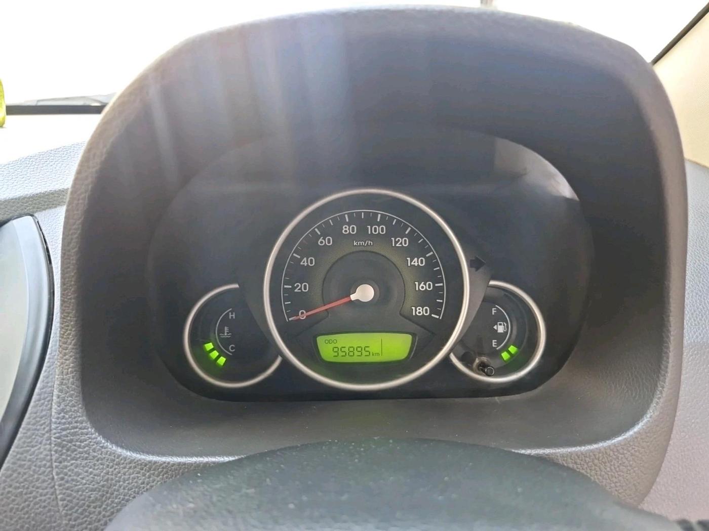 2015 Hyundai Eon MAGNA +, CNG, Manual, 95,895 km, interior
