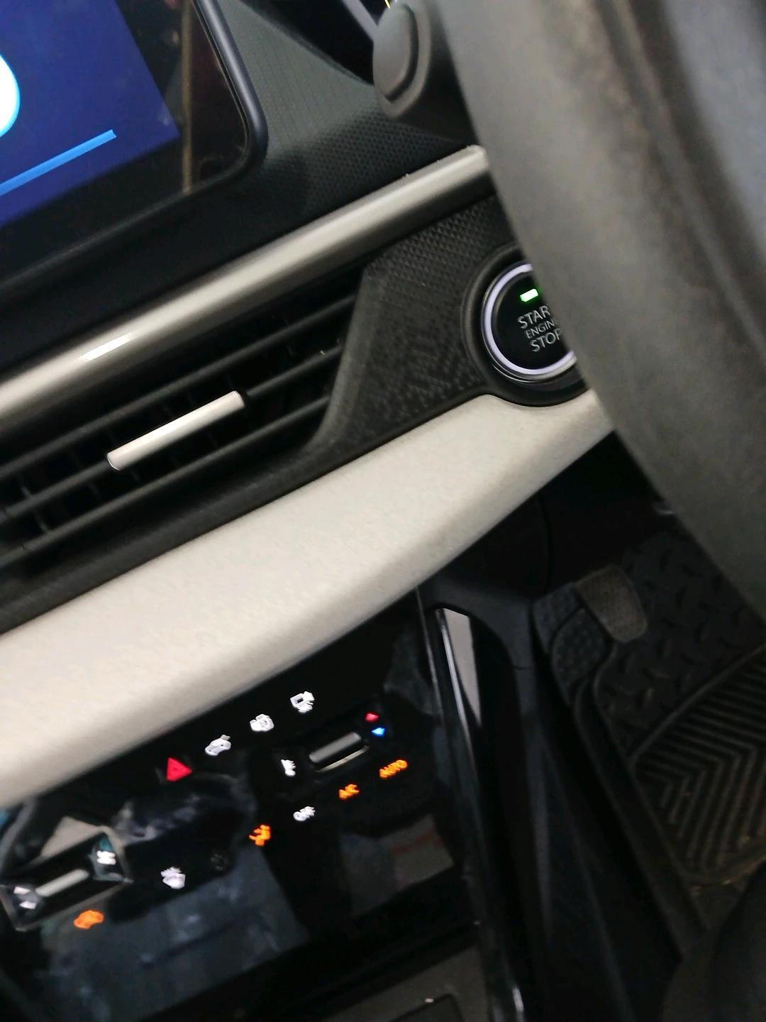 2025 Tata NEXON CREATIVE 1.2 PETROL, Petrol, Manual, 8,520 km, interior
