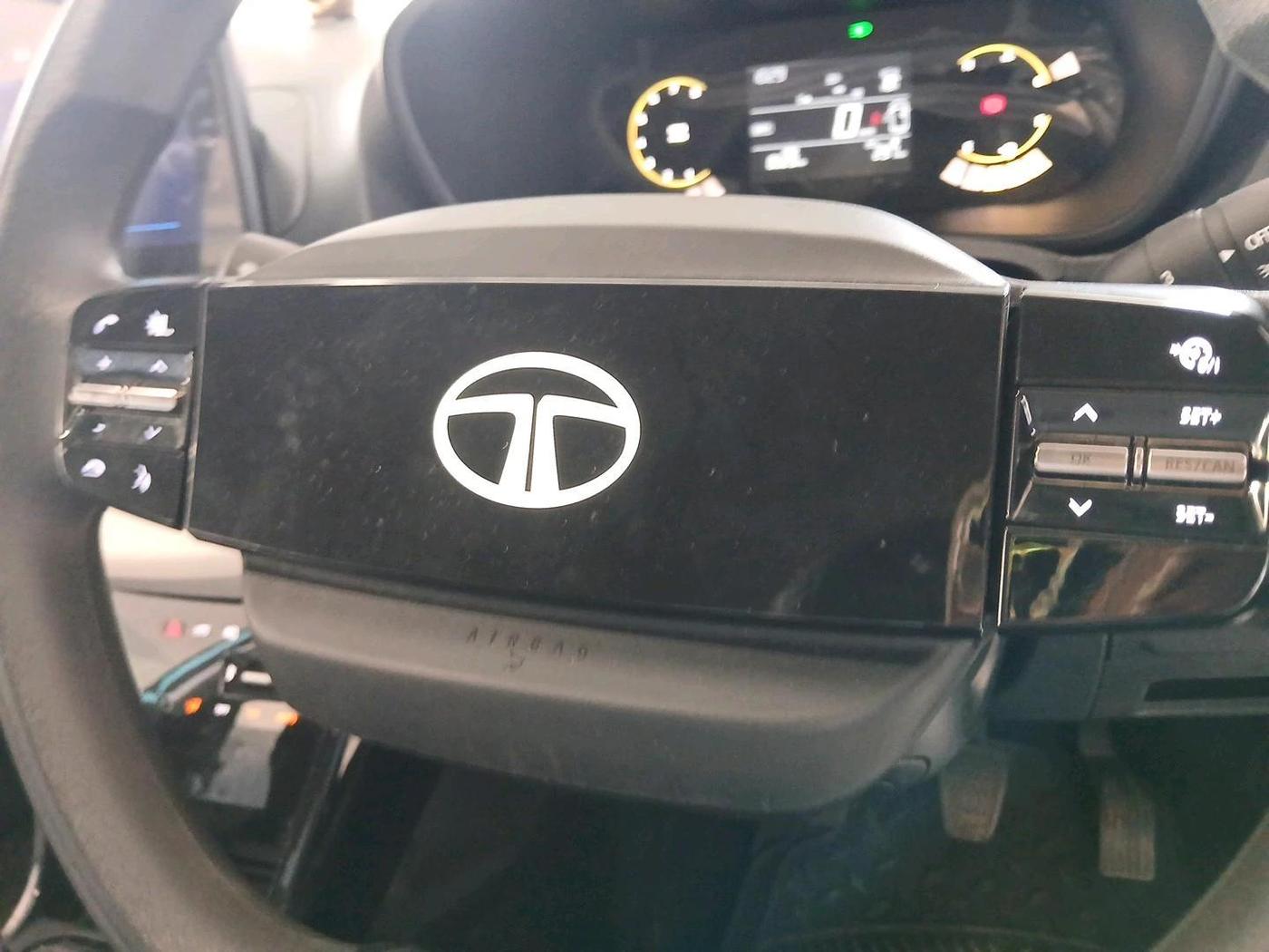 2025 Tata NEXON CREATIVE 1.2 PETROL, Petrol, Manual, 8,520 km, interior