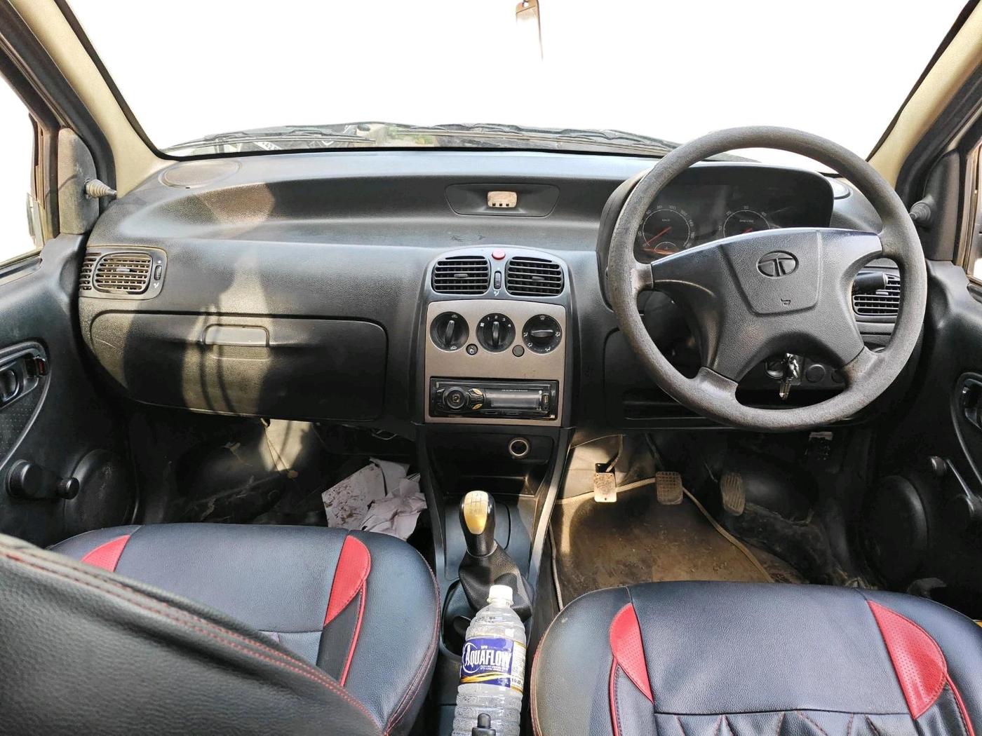 2015 Tata Indica V2 LS DIESEL, Diesel, Manual, 1,33,099 km, interior
