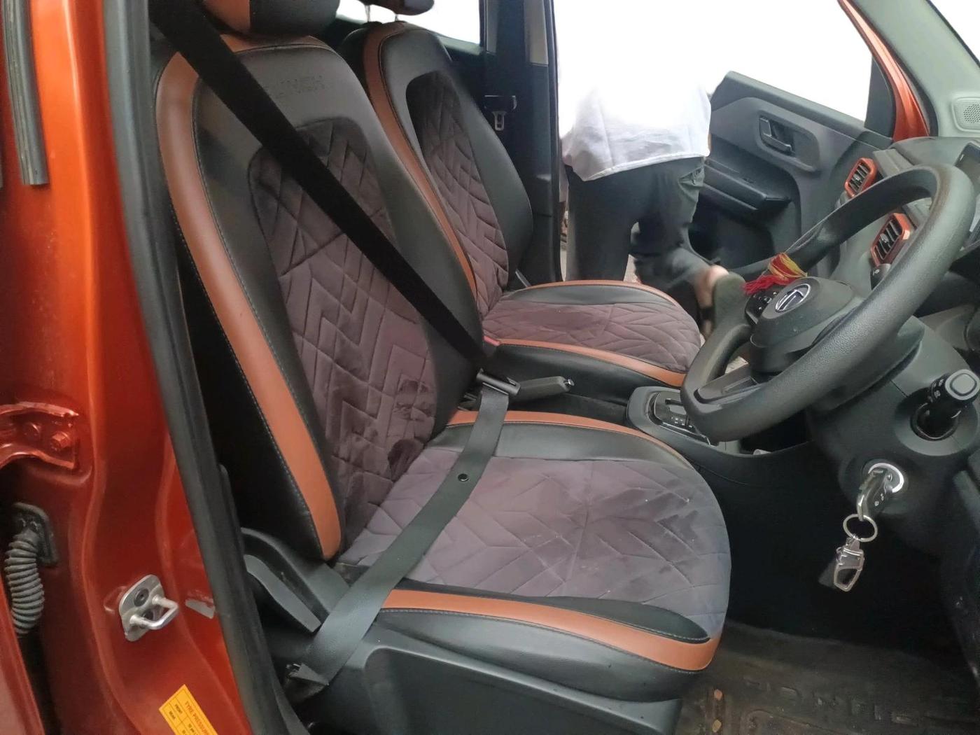 2023 Tata PUNCH ADVENTURE AMT, Petrol, Automatic, 9,617 km, interior