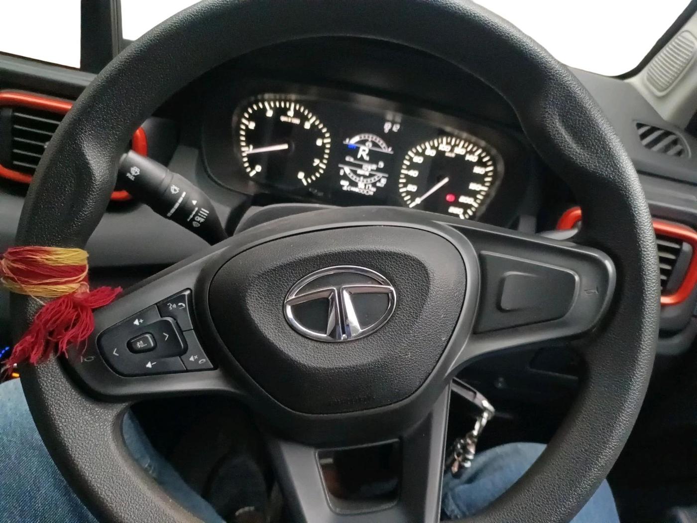 2023 Tata PUNCH ADVENTURE AMT, Petrol, Automatic, 9,617 km, interior