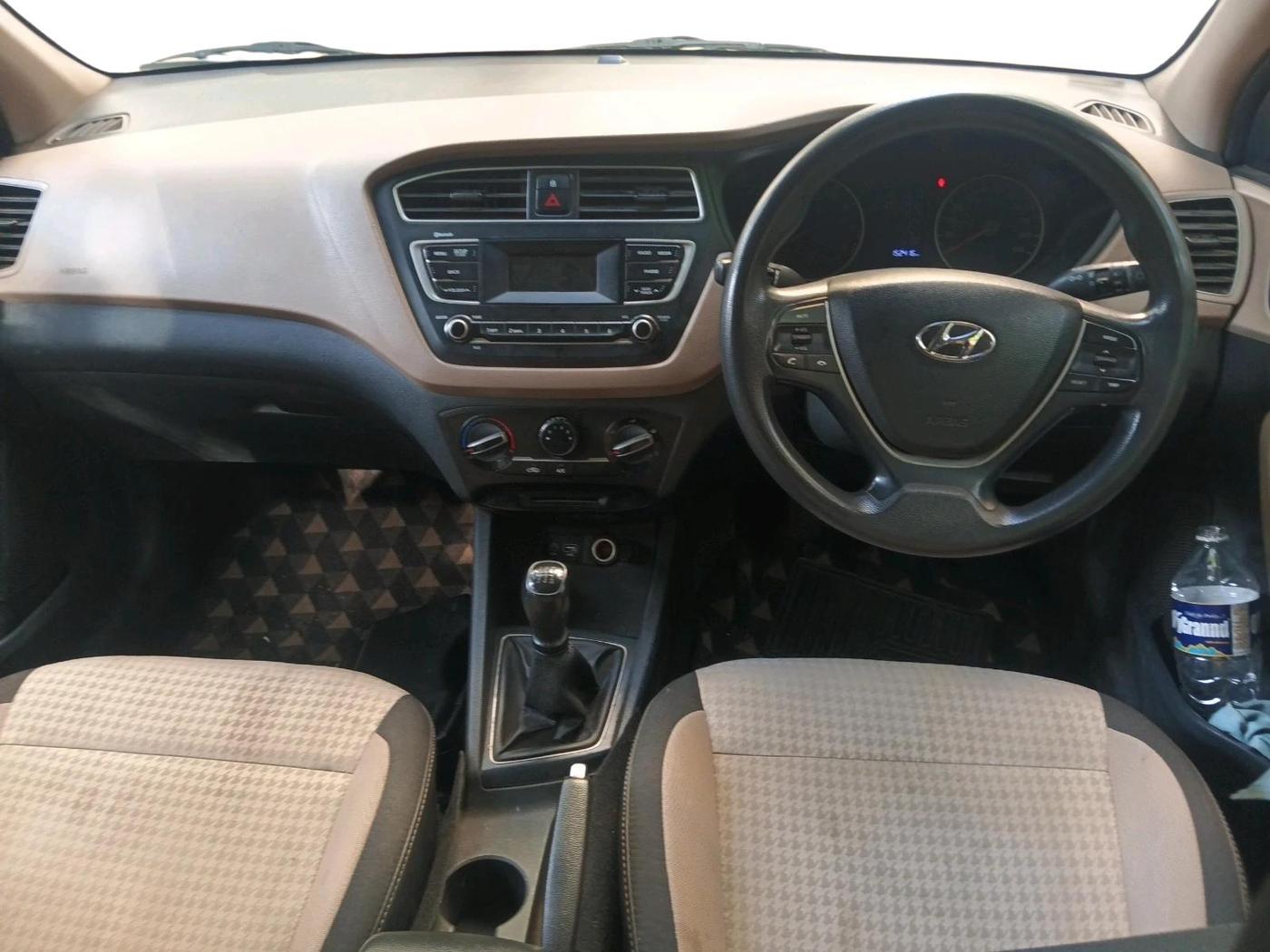 2019 Hyundai Elite i20 MAGNA PLUS 1.2, Petrol, Manual, 1,52,416 km, interior