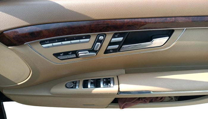 2010 Mercedes Benz S Class 350 L, Petrol, Automatic, 1,94,419 km, interior