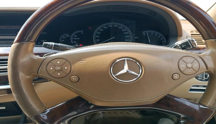 2010 Mercedes Benz S Class 350 L, Petrol, Automatic, 1,94,419 km, interior