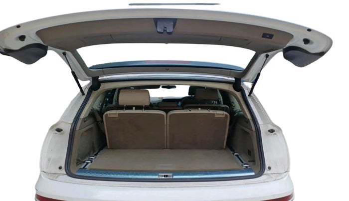 2012 Audi Q7 3.0 TDI QUATTRO, Diesel, Automatic, 1,84,779 km, exterior