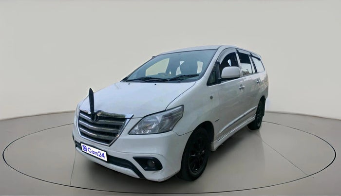 2014 Toyota Innova 2.5 GX 7 STR, Diesel, Manual, 2,29,872 km, exterior