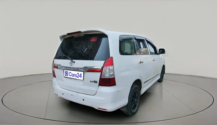 2014 Toyota Innova 2.5 GX 7 STR, Diesel, Manual, 2,29,872 km, exterior