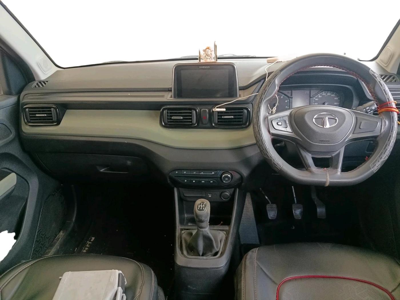 2022 Tata PUNCH ADVENTURE MT, Petrol, Manual, 43,006 km, interior