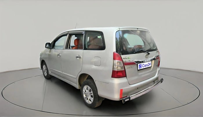 2013 Toyota Innova 2.5 GX 7 STR, Diesel, Manual, 3,99,548 km, exterior