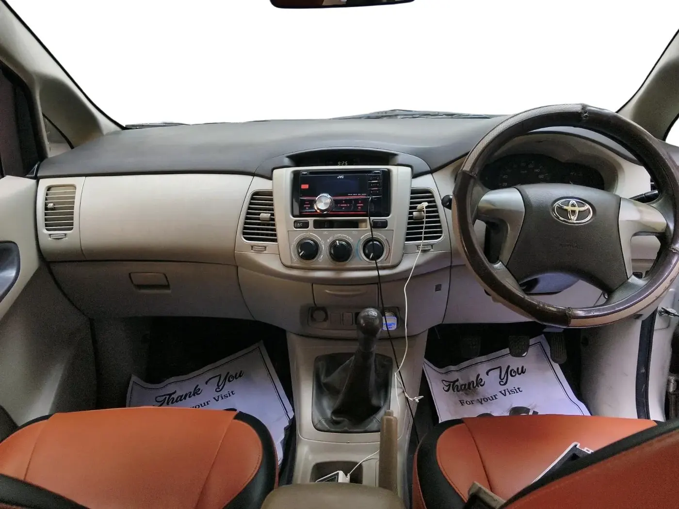 2013 Toyota Innova 2.5 GX 7 STR, Diesel, Manual, 3,99,548 km, interior