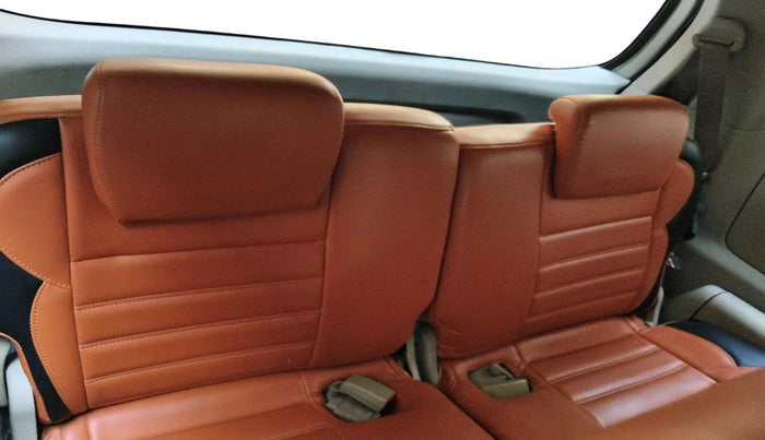 2013 Toyota Innova 2.5 GX 7 STR, Diesel, Manual, 3,99,548 km, interior