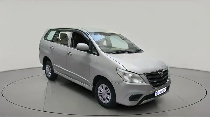 Xe Innova 2013 Used 2013 Toyota Innova 2.5 GX 7 STR Manual | Cars24