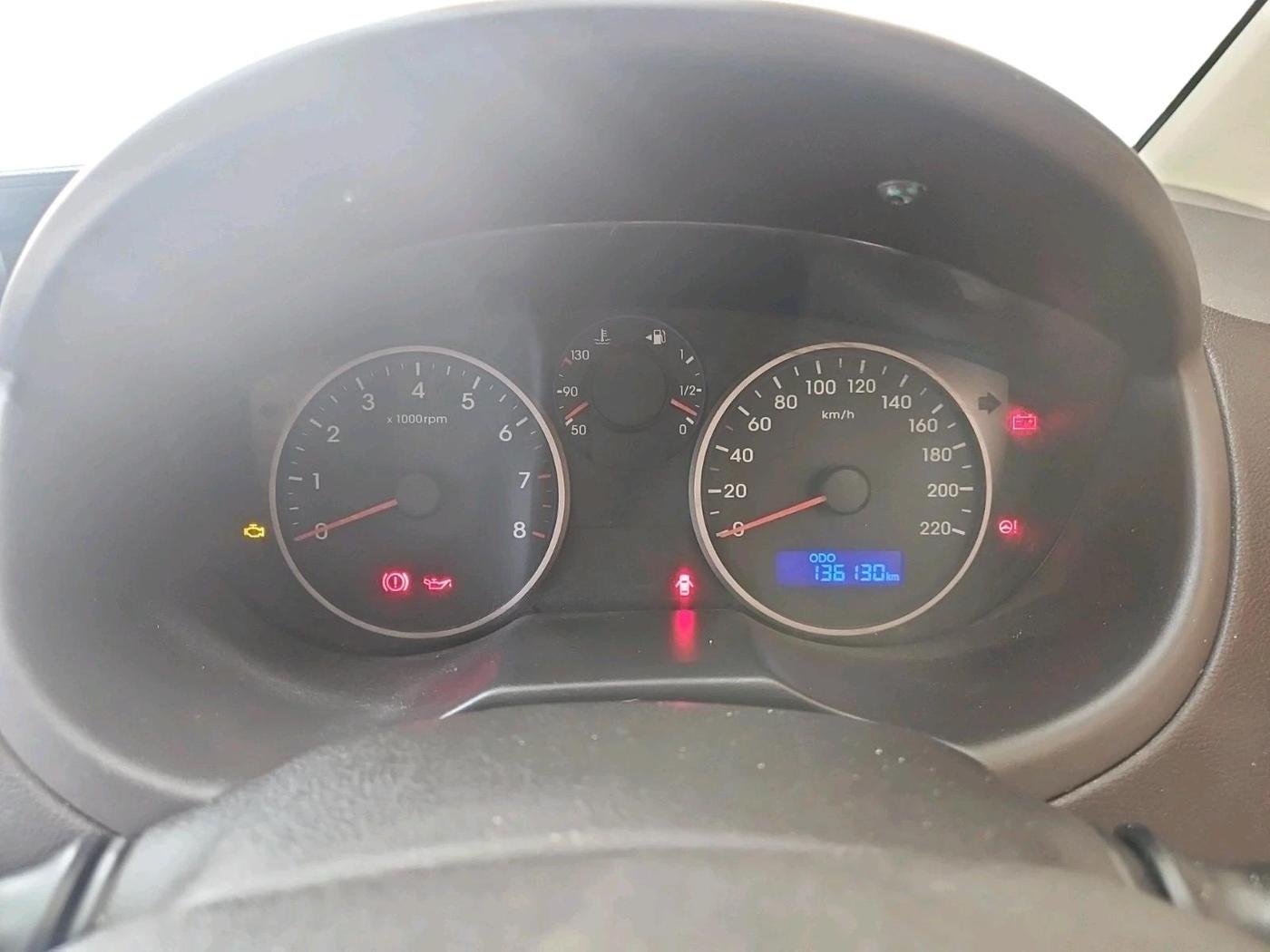 2014 Hyundai i20 MAGNA (O) 1.2, Petrol, Manual, 2,00,000 km, interior