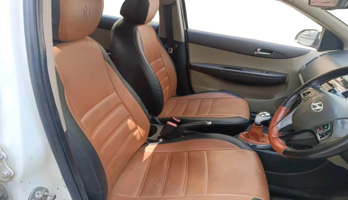 2014 Hyundai i20 SPORTZ 1.4 CRDI, Diesel, Manual, 1,05,572 km, interior