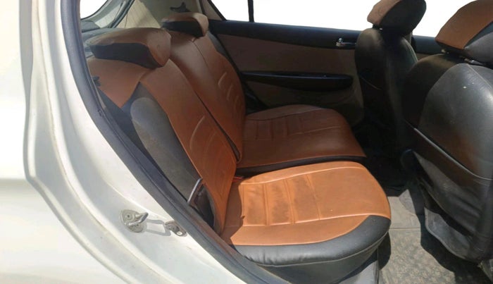 2014 Hyundai i20 SPORTZ 1.4 CRDI, Diesel, Manual, 1,05,572 km, interior