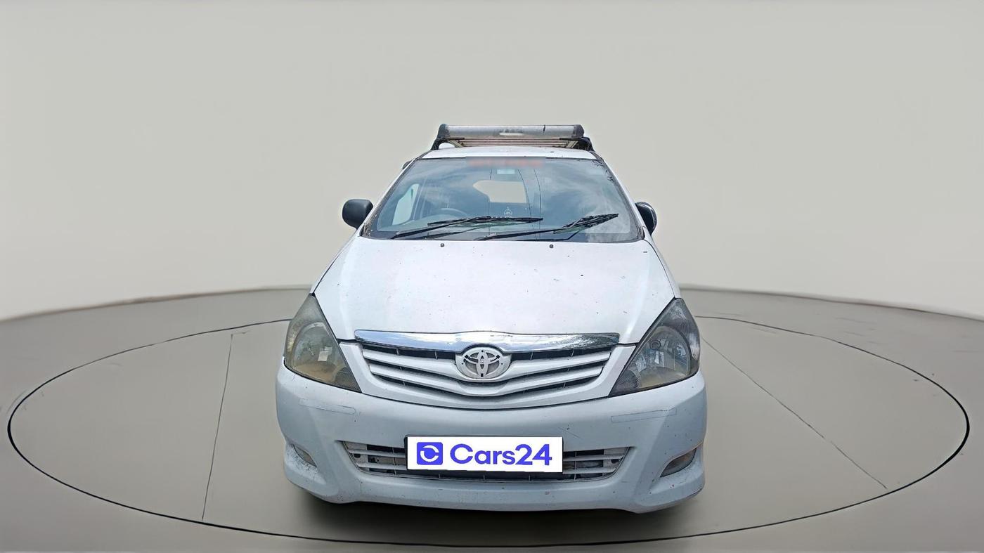 2011 Toyota Innova 2.5 G4 8 STR, Diesel, Manual, 4,81,651 km, exterior