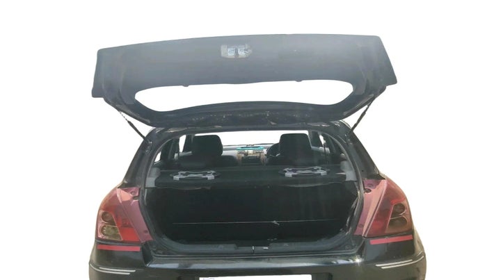 2010 Maruti Swift VXI, Petrol, Manual, 1,36,145 km, exterior