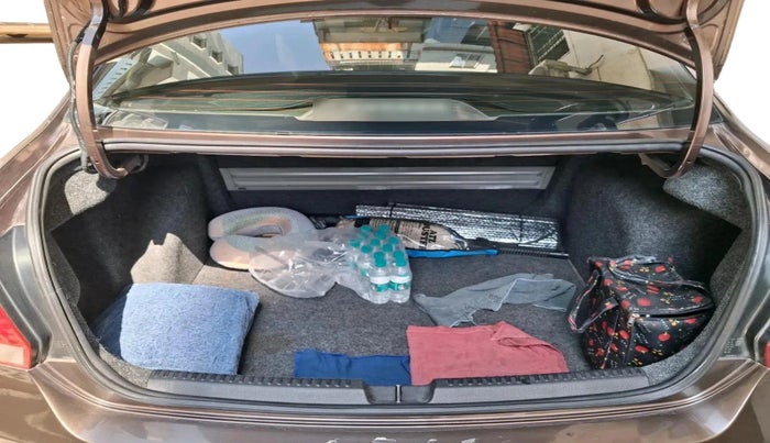 2015 Volkswagen Vento HIGHLINE 1.6 MPI, Petrol, Manual, 1,19,954 km, exterior