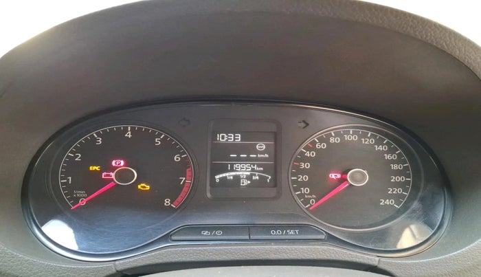 2015 Volkswagen Vento HIGHLINE 1.6 MPI, Petrol, Manual, 1,19,954 km, interior