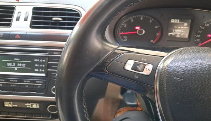 2015 Volkswagen Vento HIGHLINE 1.6 MPI, Petrol, Manual, 1,19,954 km, interior